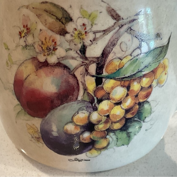 Signed Casey Pottery Marshall, TX USA Salt & Pepper Shakers w/Fruit,Great Shape - Picture 10 of 12